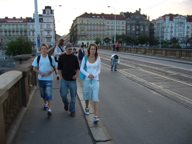 jdemekrmitlabu.jpg
