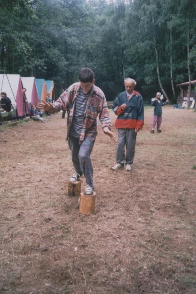 snmek037.jpg
